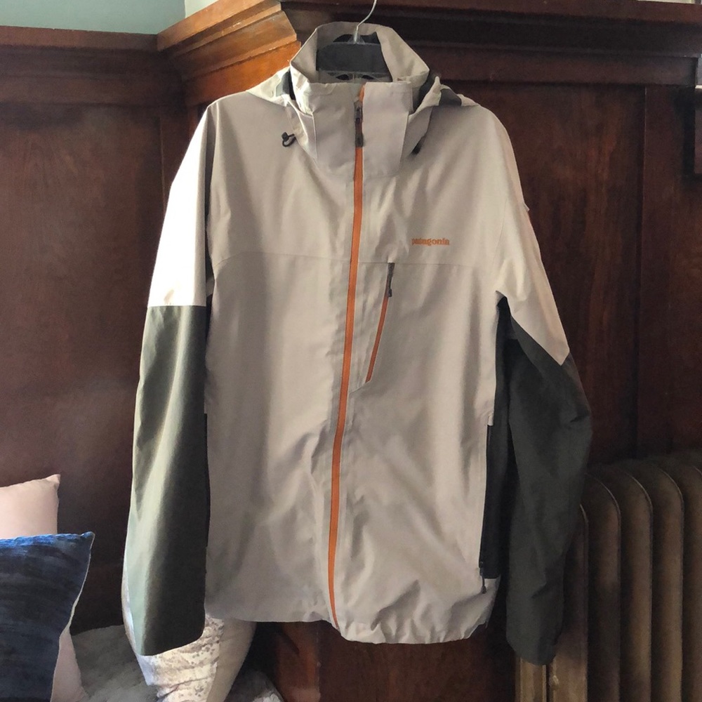 Pategonia Men’s Gortex Powder Bowl Jacket